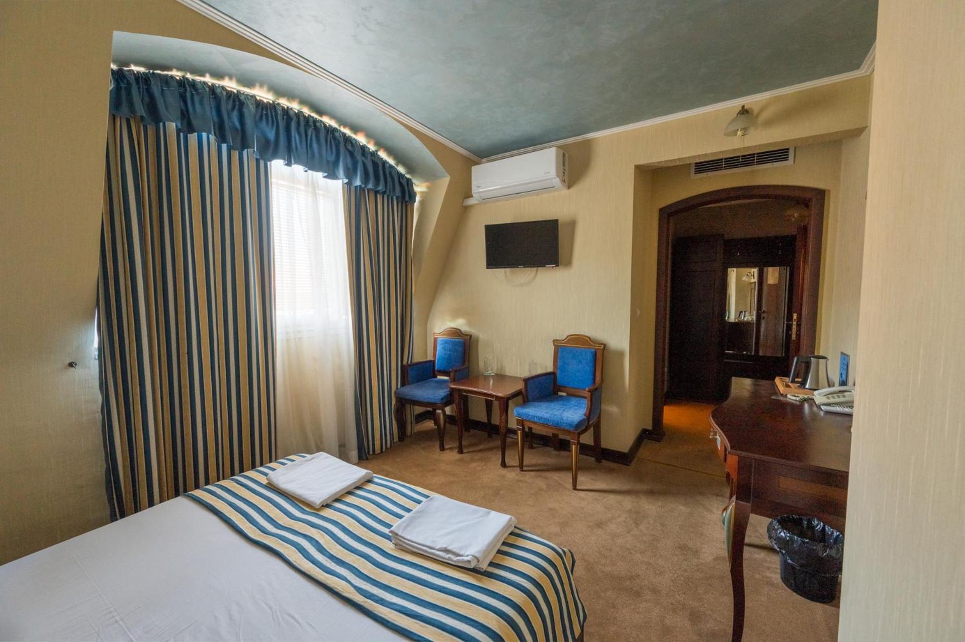 Family Hotel Lazur Kyustendil Exterior photo